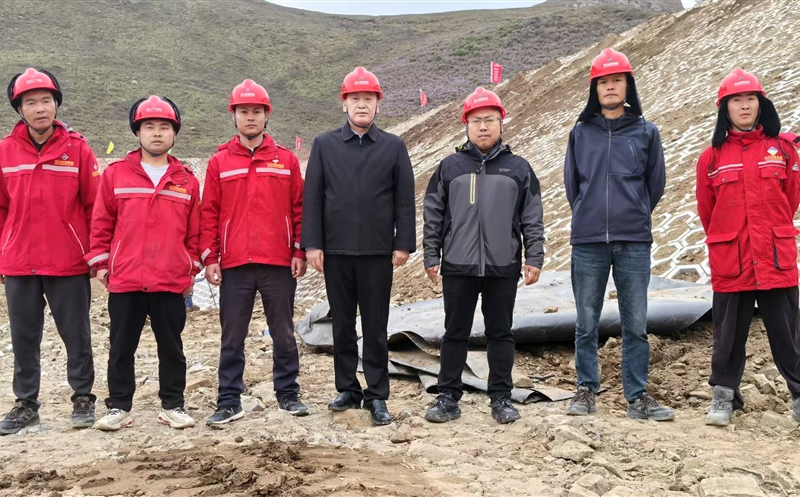 ������Ŀһ�� ��չ���м�� ������˾�쵼���ӵ���Ŀһ�ߵ��в����ߴ�����������ѧϰ��������(һ)