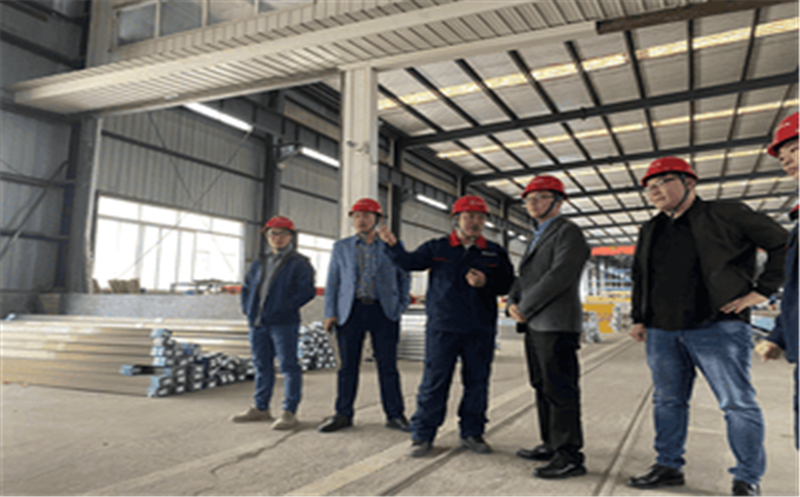 ��˾�쵼��һ�߶�������������������ο��פ��Ա��