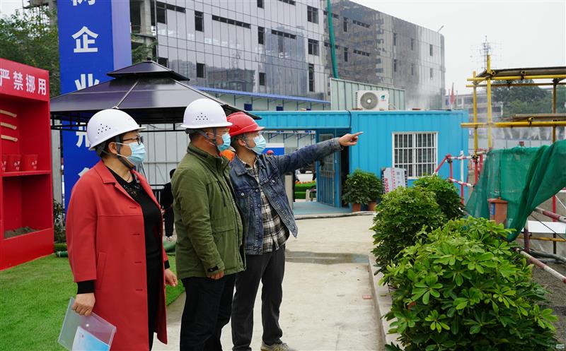 ������Ƽ��ŵ�ί��ǡ����³������������һ���������Ķ�ʮ����