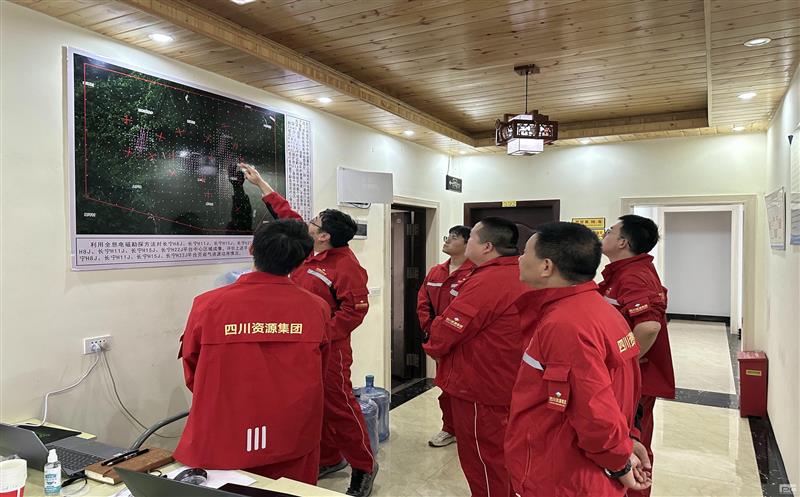 ǿ������Ѳ���������������� ������̽Ժ��չ������������